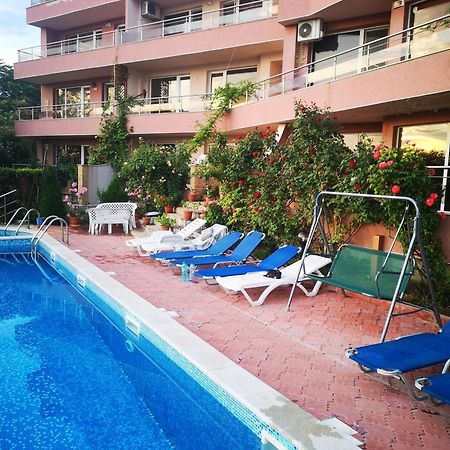 Seaview Apartment Complex Karia Kavarna Eksteriør bilde