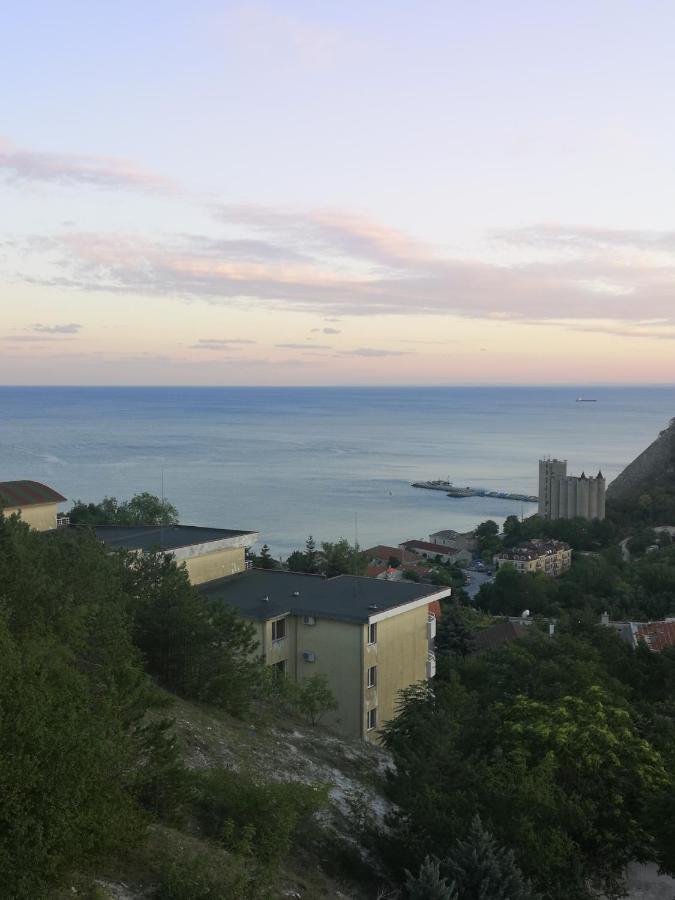 Seaview Apartment Complex Karia Kavarna Eksteriør bilde