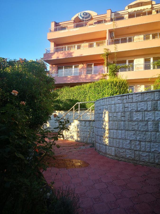 Seaview Apartment Complex Karia Kavarna Eksteriør bilde