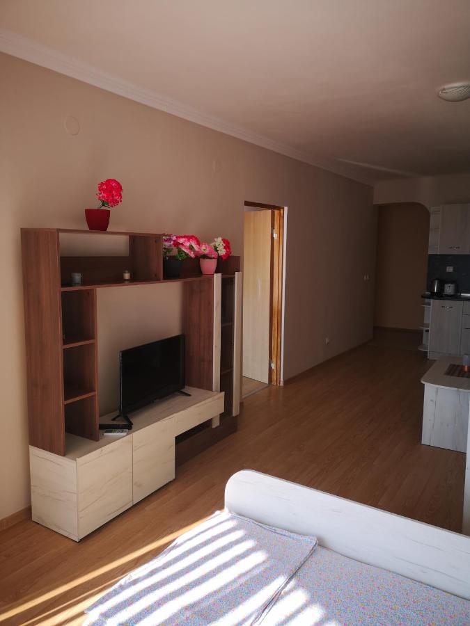 Seaview Apartment Complex Karia Kavarna Eksteriør bilde