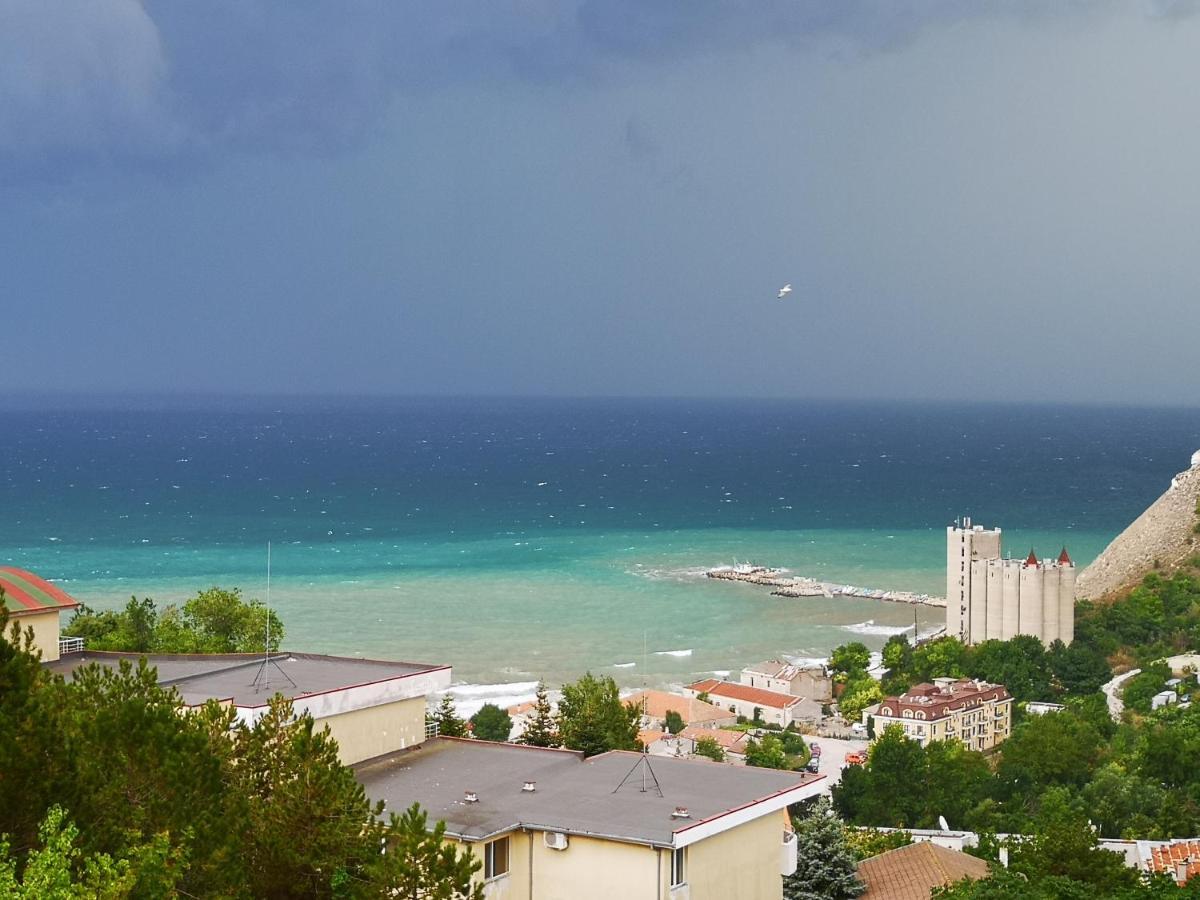 Seaview Apartment Complex Karia Kavarna Eksteriør bilde