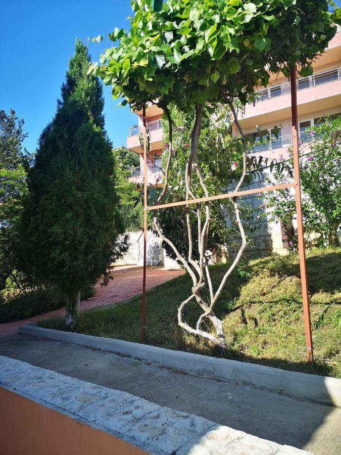 Seaview Apartment Complex Karia Kavarna Eksteriør bilde