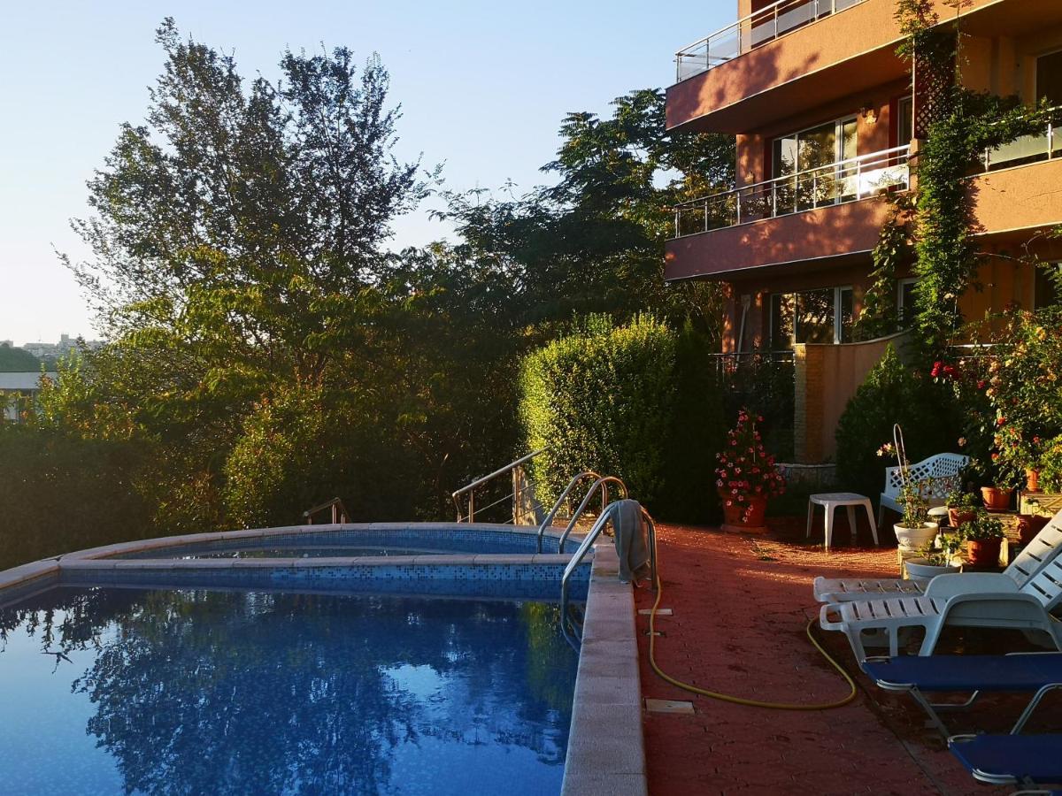 Seaview Apartment Complex Karia Kavarna Eksteriør bilde