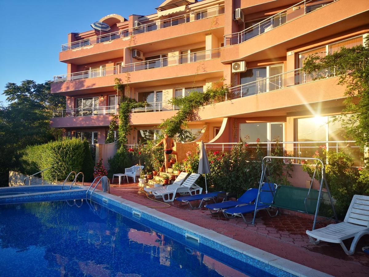 Seaview Apartment Complex Karia Kavarna Eksteriør bilde