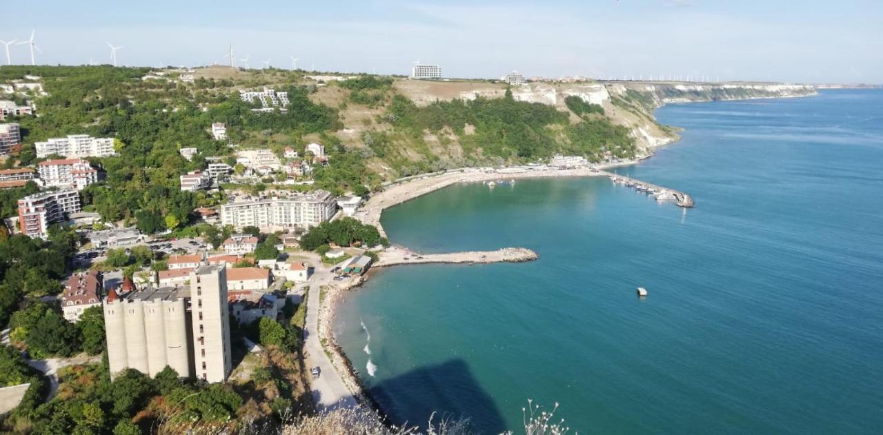 Seaview Apartment Complex Karia Kavarna Eksteriør bilde